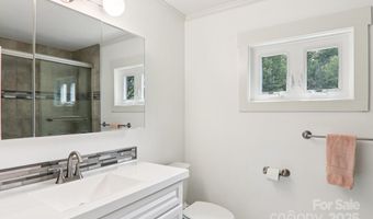 445 Chunns Cove Rd A, Asheville, NC 28805