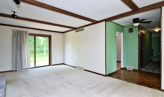 1585 Hemlock Dr, Ashtabula, OH 44004