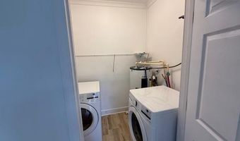 822 Chestnut St, Camden, SC 29020