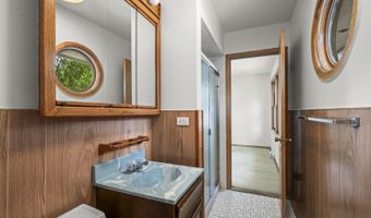 2110 E Eastman Ct, Arlington Heights, IL 60004