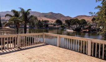 30672 Lakefront Dr, Agoura Hills, CA 91301