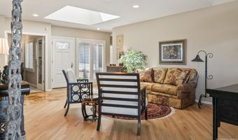 3276 W Hillcrest Ln, Boise, ID 83705