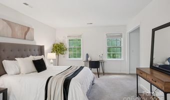 10016 Whitethorn Dr, Charlotte, NC 28277