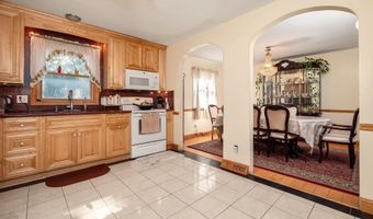 990 HILL Dr, Allentown, PA 18103