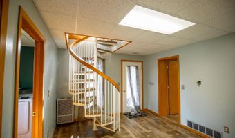 711 E Chubb St, Algona, IA 50511