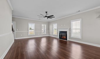 853 Mulligan Dr, Ayden, NC 28513