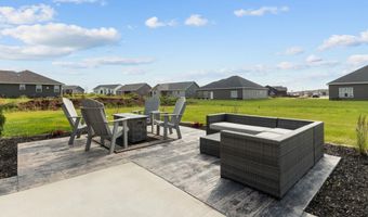 5702 N YOSEMITE Ln, Appleton, WI 54913