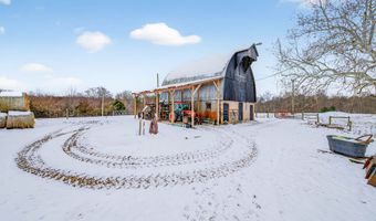 976 Vinegar Hill Rd, Bedford, IN 47421