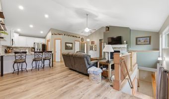 419 S Quail Run Ct, Andover, KS 67002