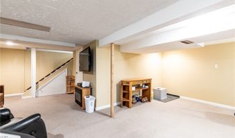 315 Randwood Dr, Amherst, NY 14221