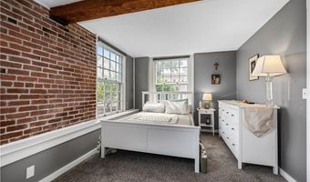 40 Web Ave 101, North Kingstown, RI 02852