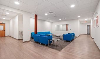 900 Sarah St Unit 112, Airville, PA 15203