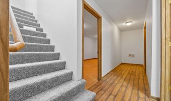 5225 Kansas Dr, Ames, IA 50014