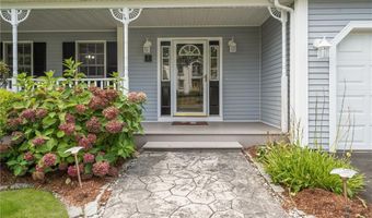 7 Cathedral Ct, Cumberland, RI 02864