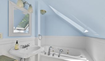 1486 Washington St, Bath, ME 04530