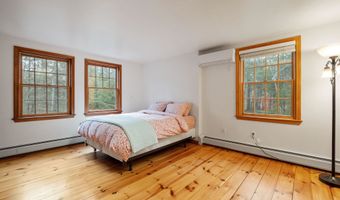 35 Merry Hill Rd, Barrington, NH 03825