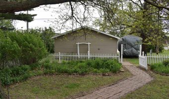 916 3Rd Ave, Ackley, IA 50601