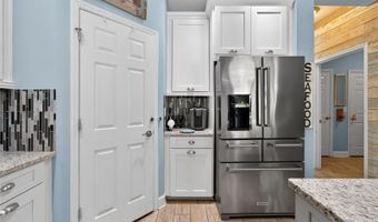 5227 ADMIRAL POINTE Dr, Apollo Beach, FL 33572