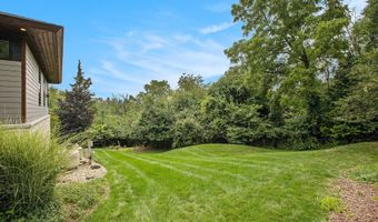 307 Windy Crest Dr, Ann Arbor, MI 48105