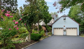 34 Michele Dr, Middletown, NJ 07748