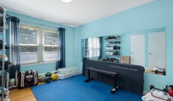 289 Oliphant Ln, Middletown, RI 02842