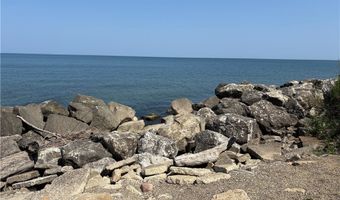 5919 Lake Rd 15, Ashtabula, OH 44004
