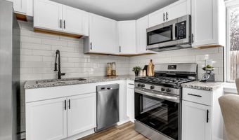 12 Faust Ct, Ann Arbor, MI 48108
