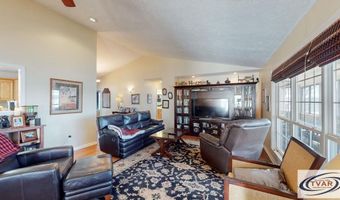 495 Shore Dr, Big Sandy, TN 38221