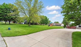 704 Redding Rd, Angola, IN 46703