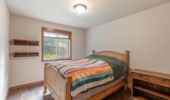 2354 NW Summerhill Dr, Bend, OR 97703