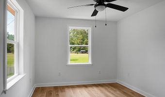 1393 Harristown Rd, Bonneau, SC 29431