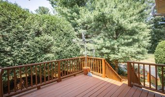 445 Captain Eames Cir 445, Ashland, MA 01721