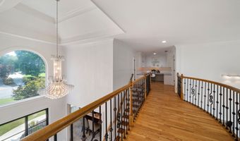 765 Falls Landing Ct, Alpharetta, GA 30022
