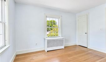172 Hoyt Ave, East Providence, RI 02916