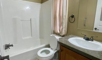 938 N Lake Rd, Artesia, NM 88210