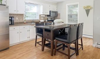 83 Vincent Ave, North Providence, RI 02904