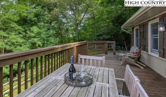 150 Ivy Ct, Banner Elk, NC 28604