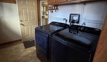 8415 SPICEWOOD Ct, Annandale, VA 22003