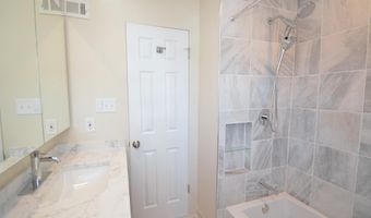 2441 N MCKINLEY St, Arlington, VA 22207