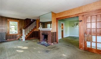 15 Kent Pl, Cranston, RI 02905