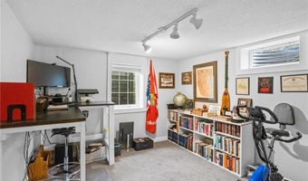 1214 S Darling Dr NW, Alexandria, MN 56308