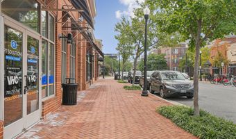 1608 W ABINGDON Dr 302, Alexandria, VA 22314