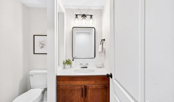 335 Thomas St, Allegan, MI 49010