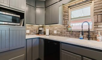 36 Old Railroad Dr, Alamogordo, NM 88310