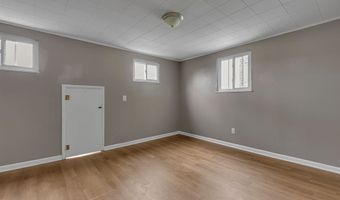 1216 Beaver Rd, Ambridge, PA 15003