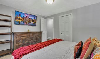 1102 Queens Mill Rd, Aliquippa, PA 15001