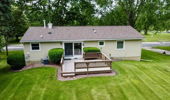 5514 Meadowood Dr, Fitchburg, WI 53711