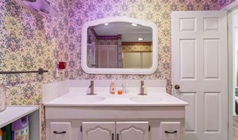 2686 Mona Ln, Alford, FL 32420