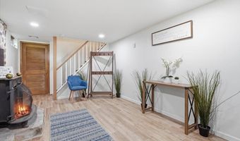 306 Mountain Rd, Albrightsville, PA 18210