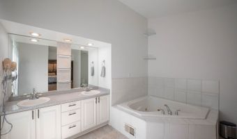 125 Cheri Ln, Antioch, IL 60002